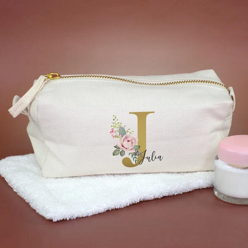 Beautycase & Schlampermäppchen mit Initiale und Name personalisiert | Kleine Tasche mit Blumen Motiv
