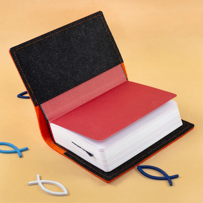 Personalisierte Buchhülle für Gotteslob & Gesangbuch mit Watercolor Kreuz | Anthrazit oder Orange