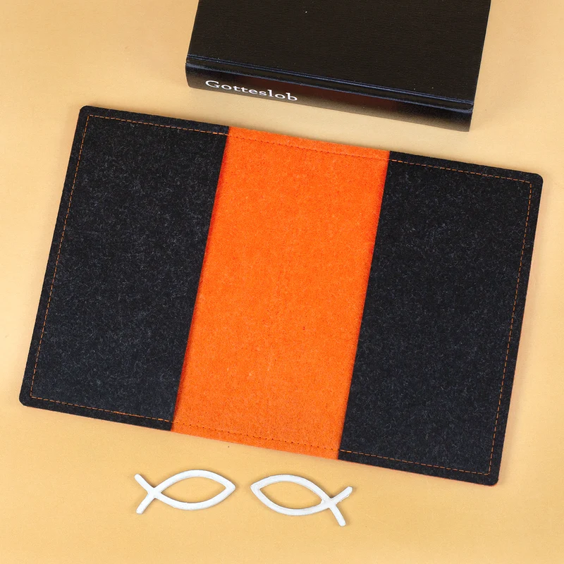 Personalisierte Buchhülle für Gotteslob & Gesangbuch mit Watercolor Kreuz | Anthrazit oder Orange