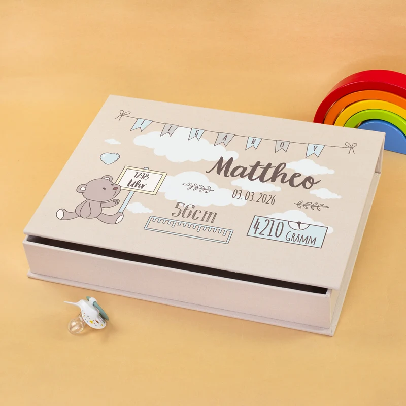 Handgearbeitete Erinnerungsbox als personalisiertes Geschenk zur Geburt für Jungen | Fotobox als Buch