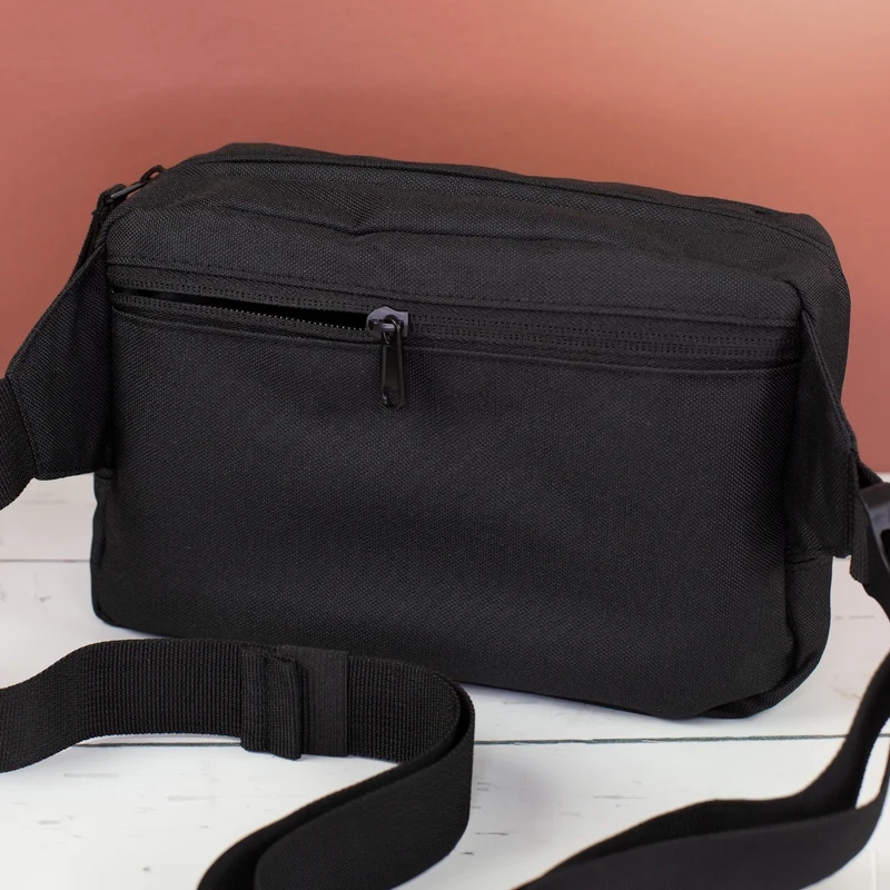 Bauchtasche 'Bin Weinkaufen' in Schwarz & Rosa | Umhängetasche als Geschenk für Frauen & Weinliebhaber