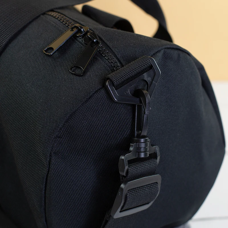 Sporttasche personalisiert mit Name & Wunschtext | Reisetasche & Duffle Bag als Geschenk in 2 Größen
