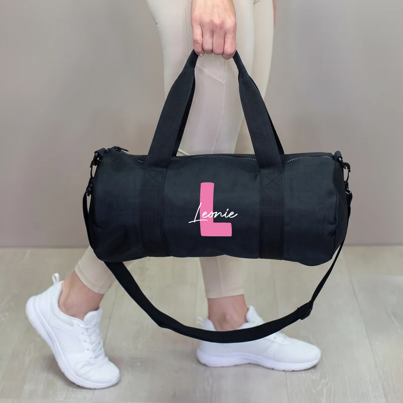 Sporttasche mit Name & Initiale personalisiert als Geschenk | Reisetasche für Freizeit & Sport