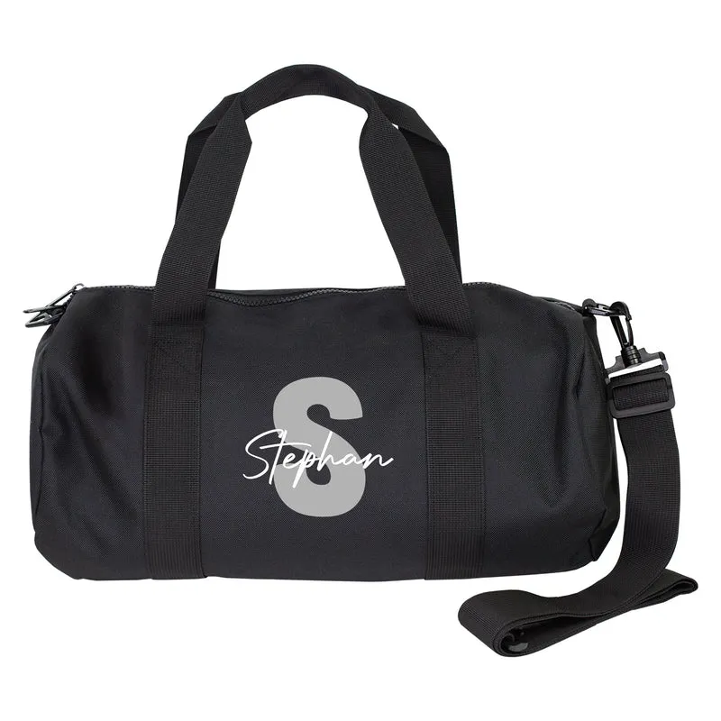Sporttasche mit Name & Initiale personalisiert als Geschenk | Reisetasche für Freizeit & Sport