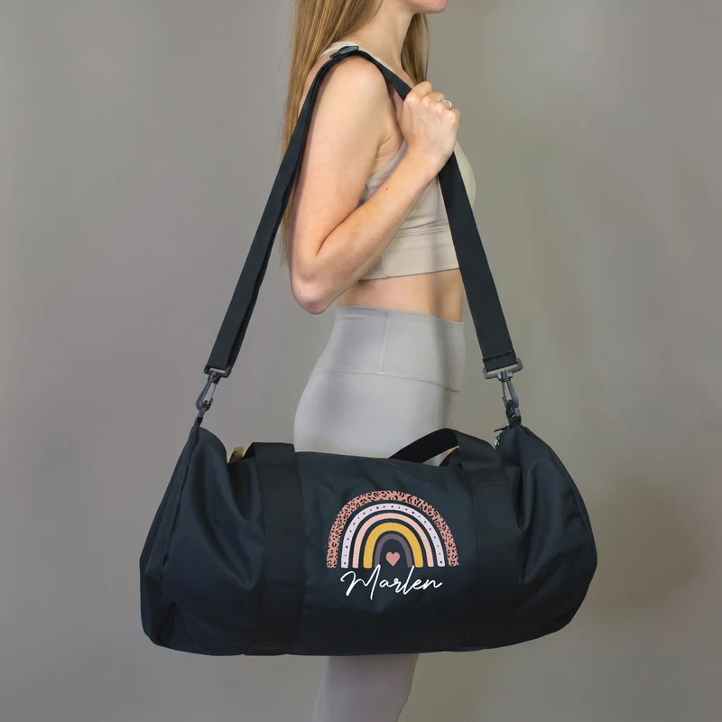 Sporttasche mit Regenbogen Motiv & Name personalisiert | Reisetasche als Geschenk für Mädchen & Frauen