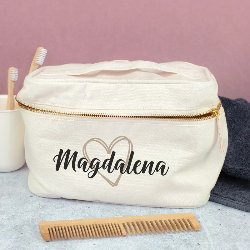 Personalisierter Kulturbeutel mit Name & Herz | Kosmetiktasche aus Baumwolle als Geschenk