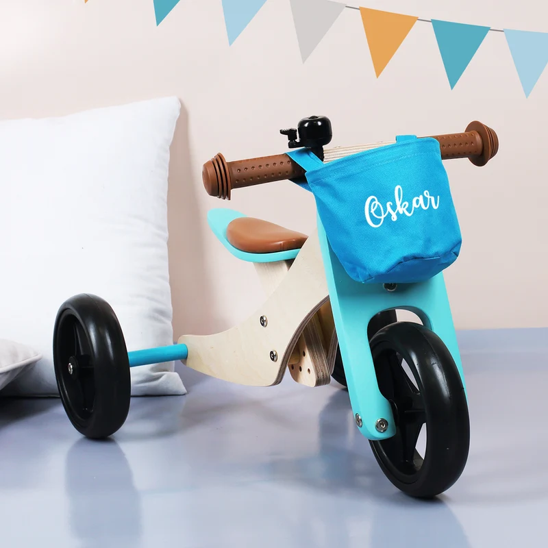 Türkises Laufrad-Trike aus Holz 2-in-1 mit Namensaufdruck