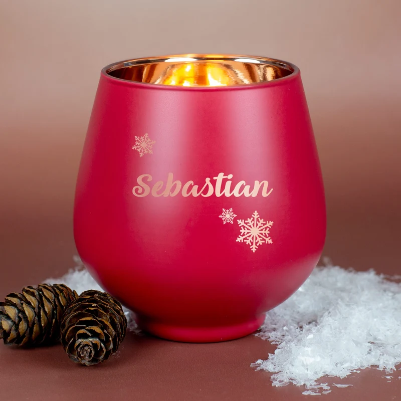Personalisiertes Windlicht zu Weihnachten graviert mit Name & Schneeflockenmotiv in Rot oder Grün
