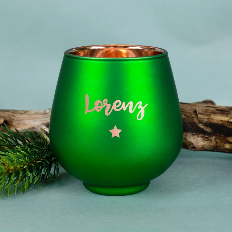 Personalisiertes Windlicht zu Weihnachten graviert mit Name & Sternmotiv in Rot oder Grün