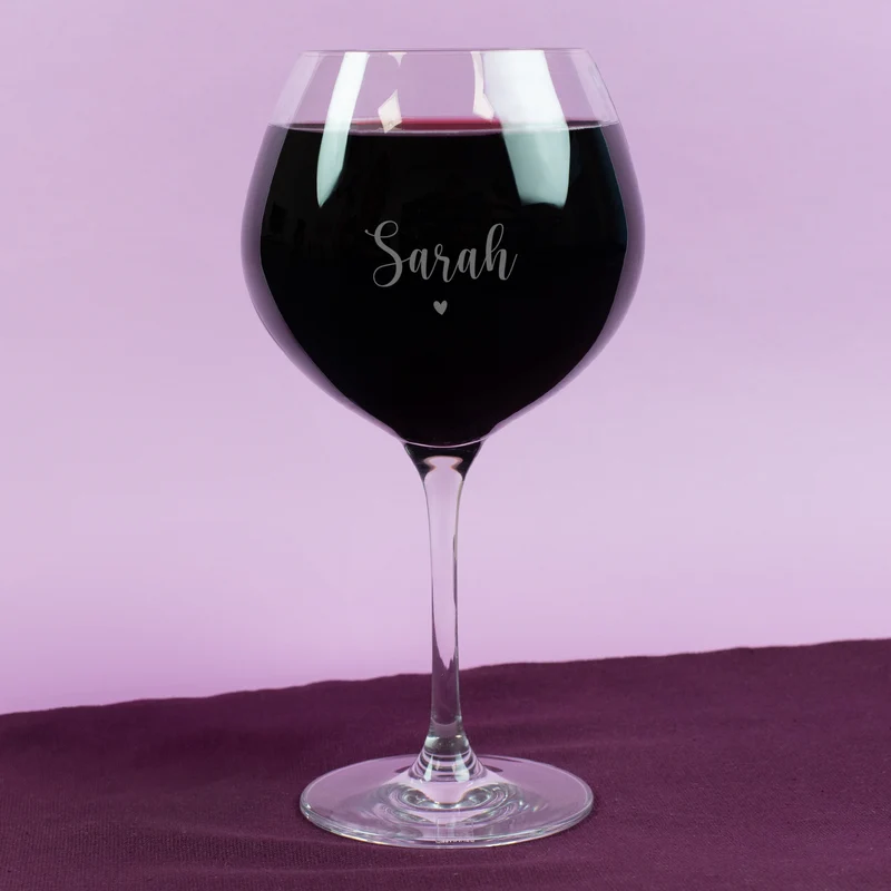 Graviertes Burgunderglas von Leonardo mit Name & Herzmotiv | Personalisiertes Weinglas Geschenk