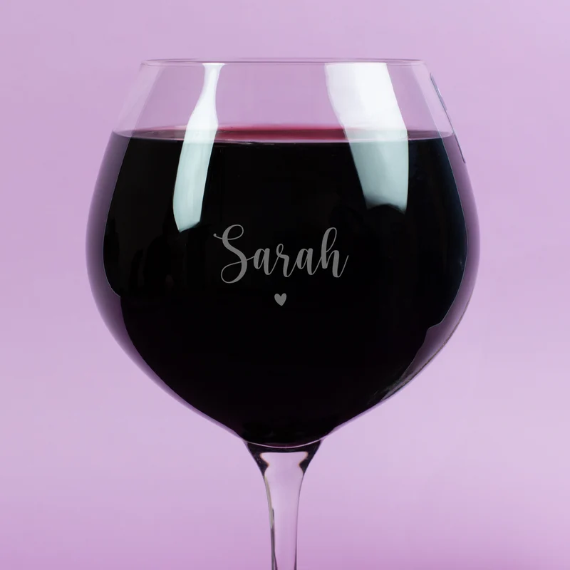 Graviertes Burgunderglas von Leonardo mit Name & Herzmotiv | Personalisiertes Weinglas Geschenk