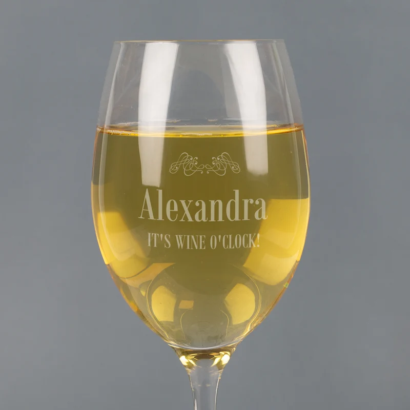 Leonardo Weißweinglas mit Gravur - It’s Wine O’Clock! & Name | Personalisiertes Geschenk