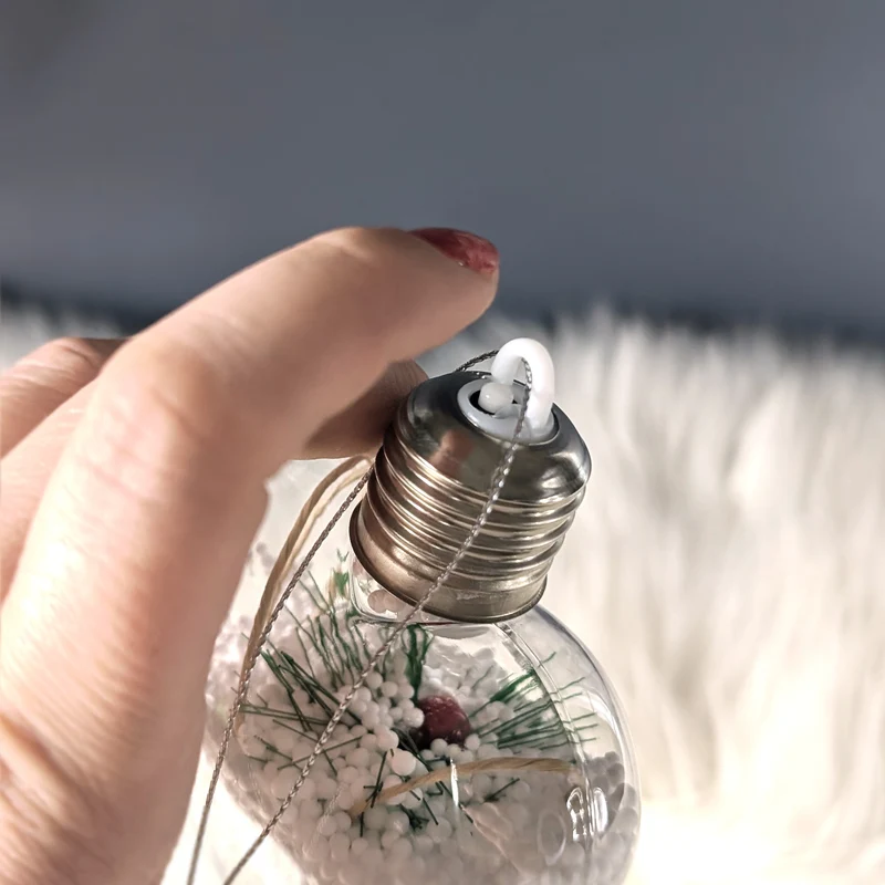LED Weihnachtskugeln mit Schnee und Zweig in 3 Formen