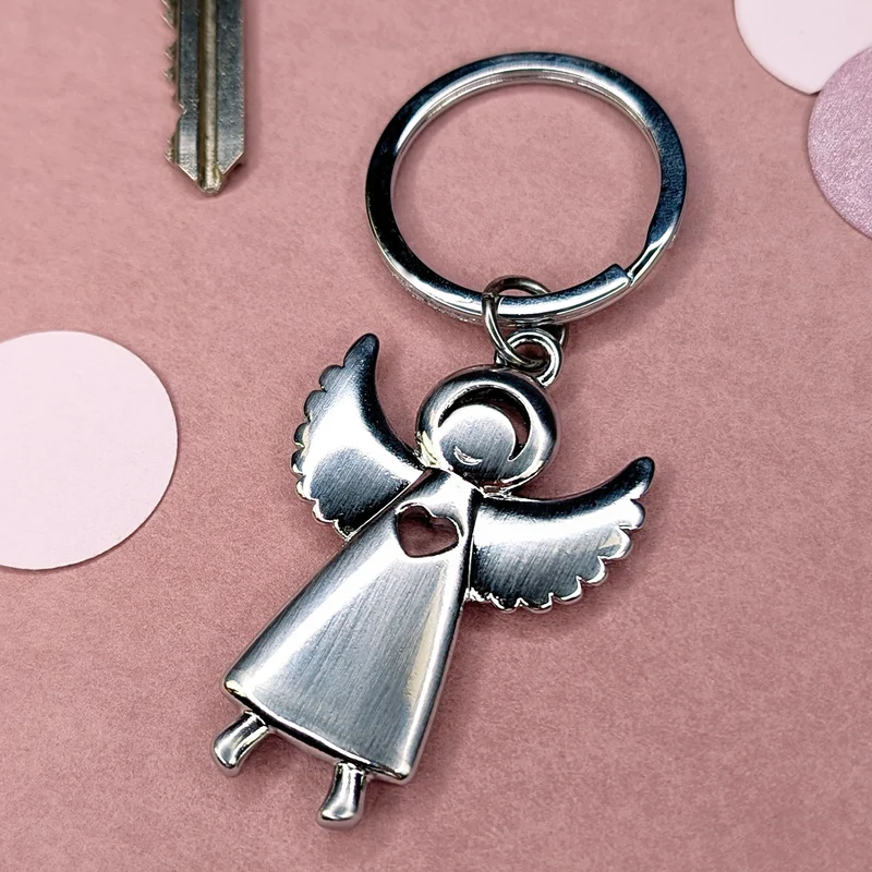 Metall-Schlüsselanhänger Schutzengel mit Herz und ausgebreiteten Flügeln