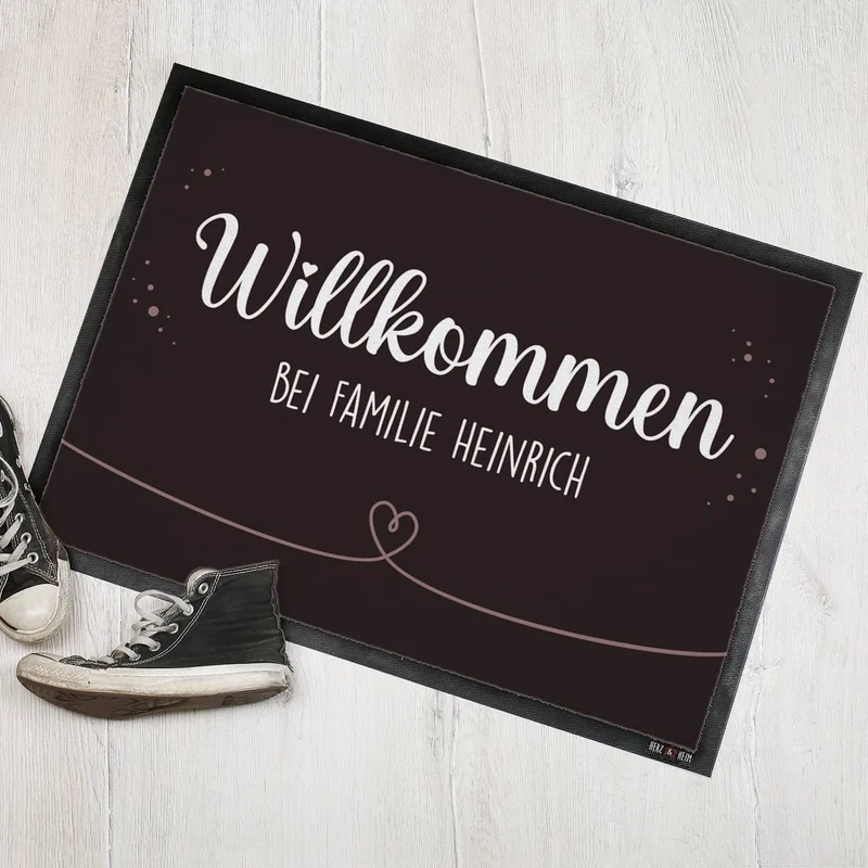 Willkommen Fußmatte mit Herz und Wunschtext