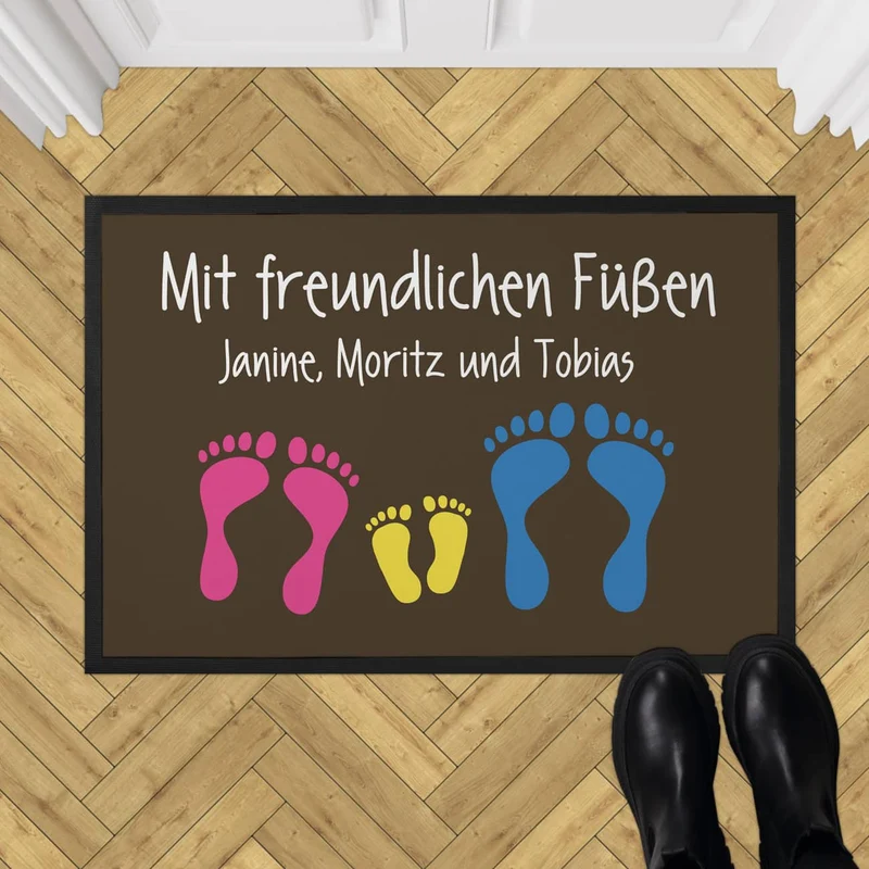 Bedruckte Fußmatte Mit freundlichen Füßen - personalisiert mit Text