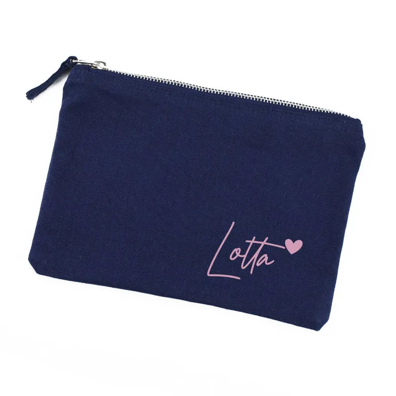 Dunkelblaue Kosmetiktasche mit Name und Herz