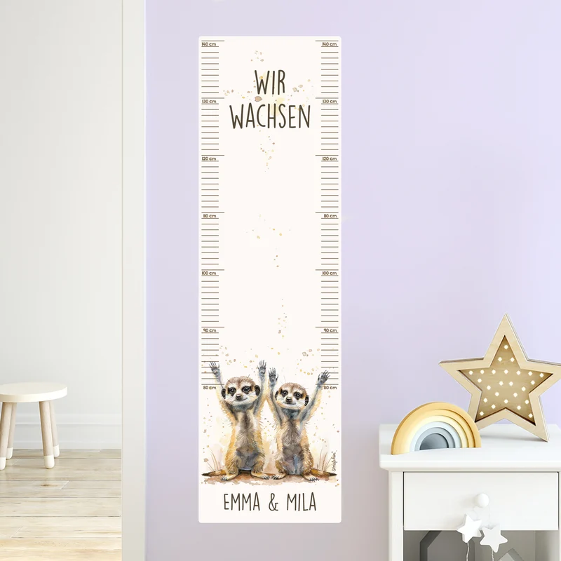 Wandtattoo Messlatte Erdmännchen-Zwillinge mit Namensaufdruck