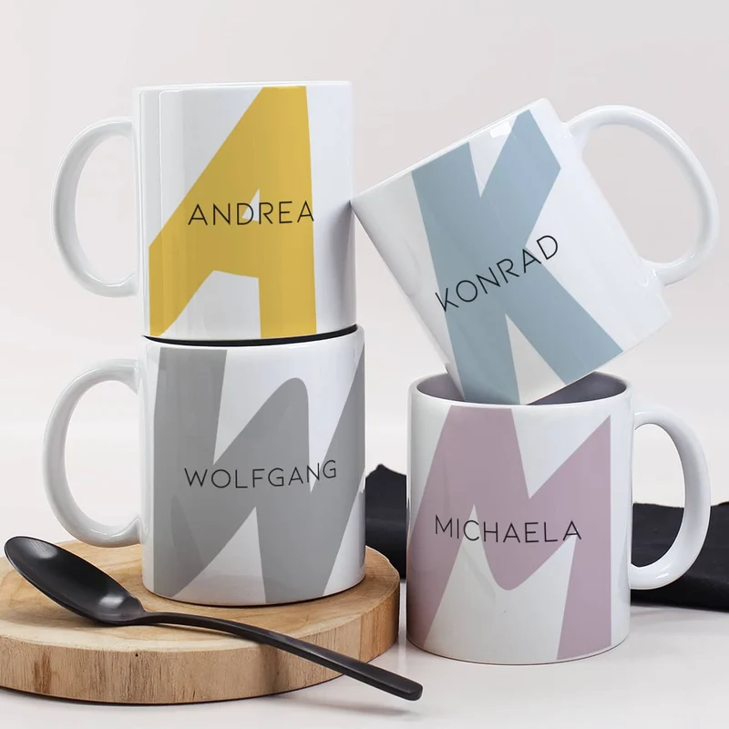 Moderne Keramiktasse - Monogramm - in verschiedenen Farben