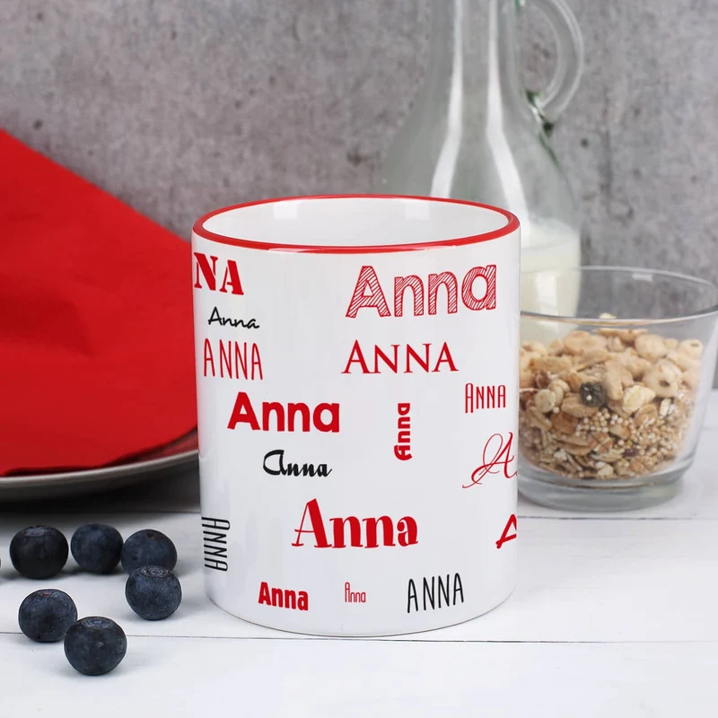 Tasse mit Ihrem Namen in verschiedenen Schriftarten und Farben