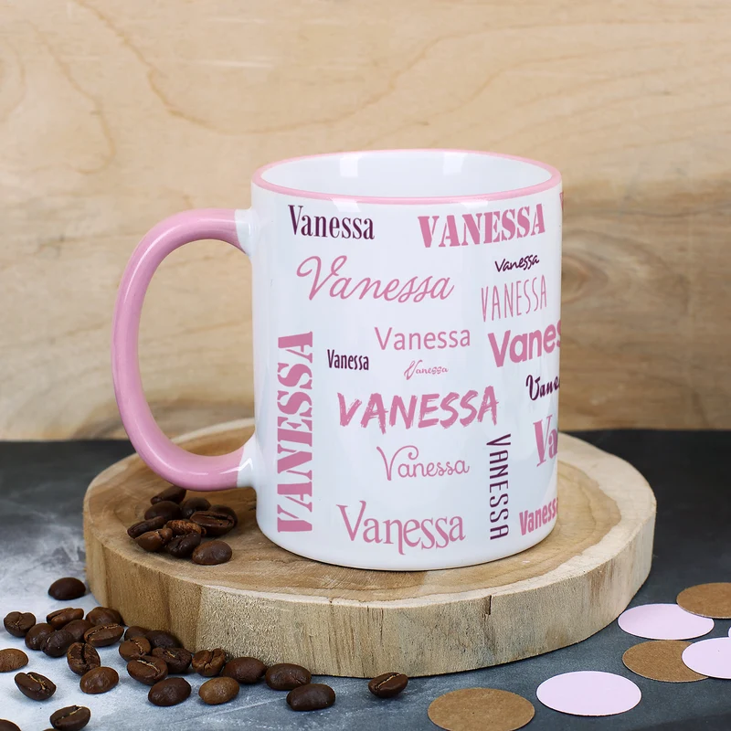 Tasse mit Ihrem Namen in verschiedenen Schriftarten und Farben