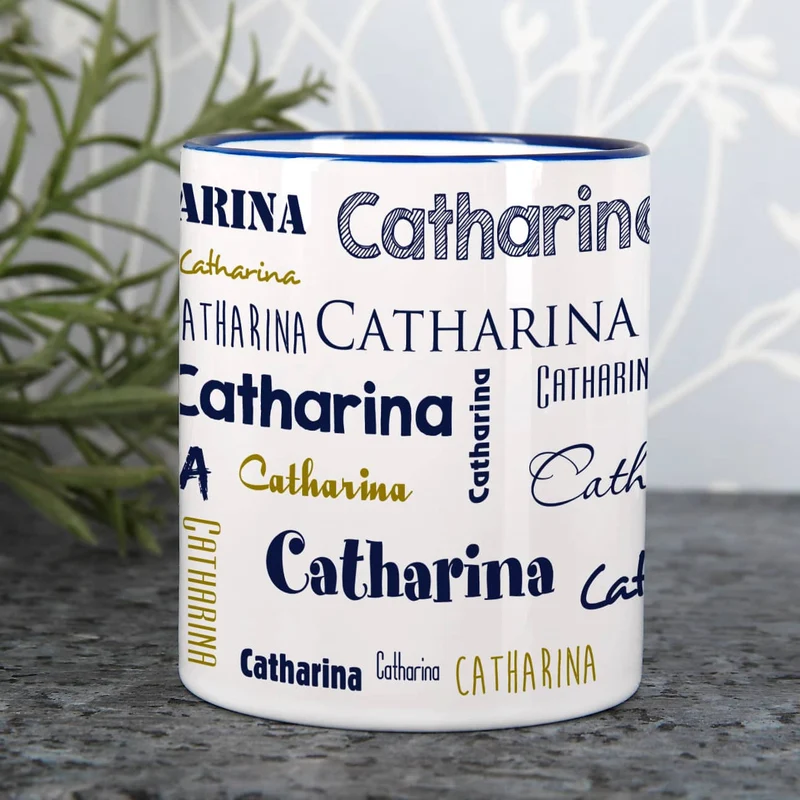 Tasse mit Ihrem Namen in verschiedenen Schriftarten und Farben