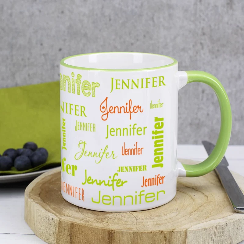 Tasse mit Ihrem Namen in verschiedenen Schriftarten und Farben