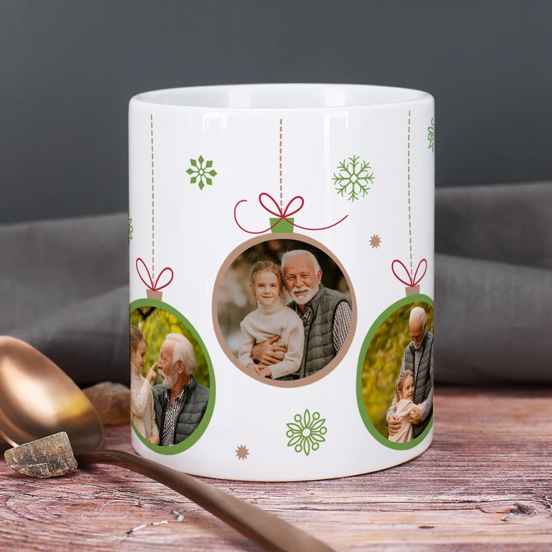 Fototasse mit Weihnachtskugel-Motiv in verschiedenen Farben