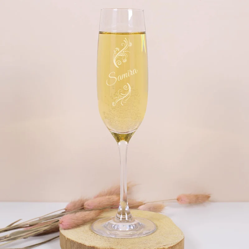 graviertes Sektglas Limited mit Wunschname