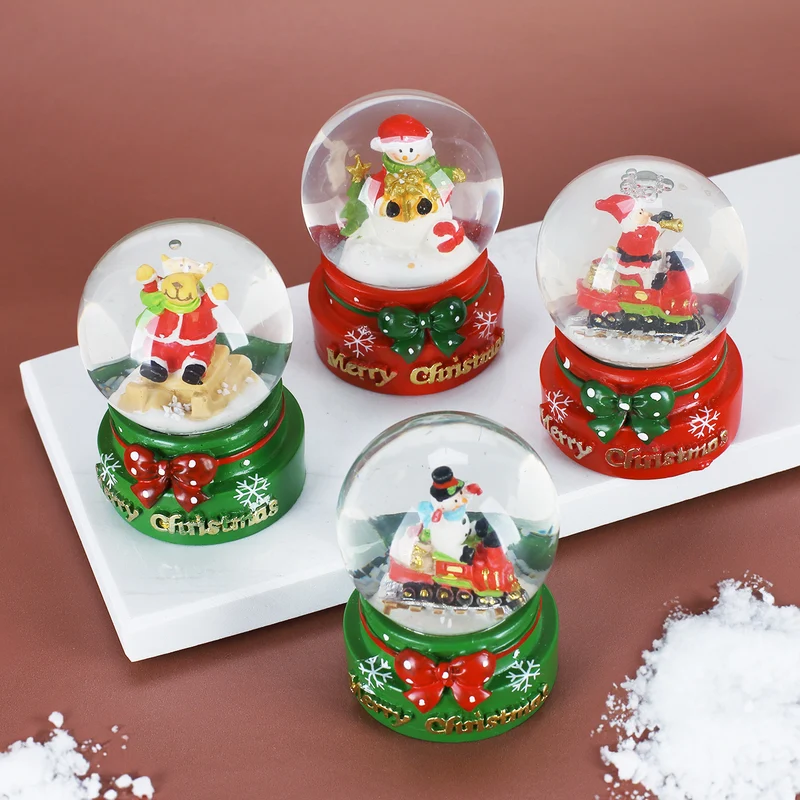 Wunderschöne Schneekugel für die Adventszeit