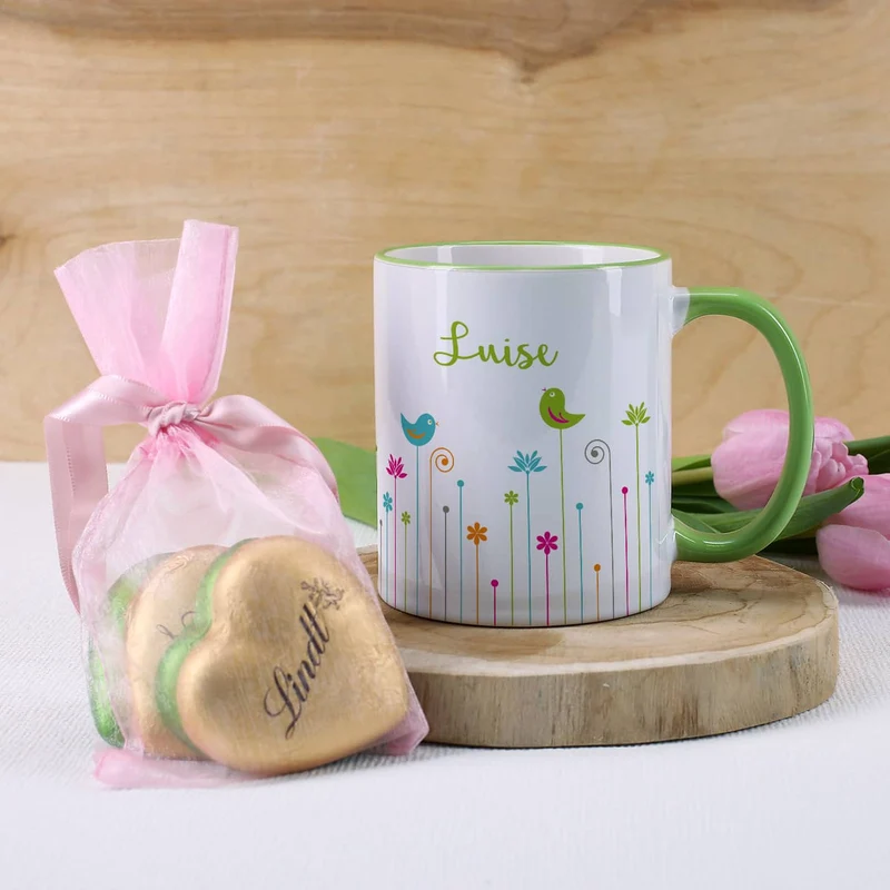 Bunte Tasse mit Frühlingsmotiv