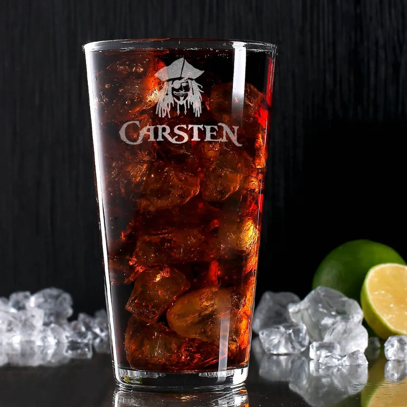 Personalisiertes Longdrink-Glas mit Wunschnamen und Piraten-Motiv