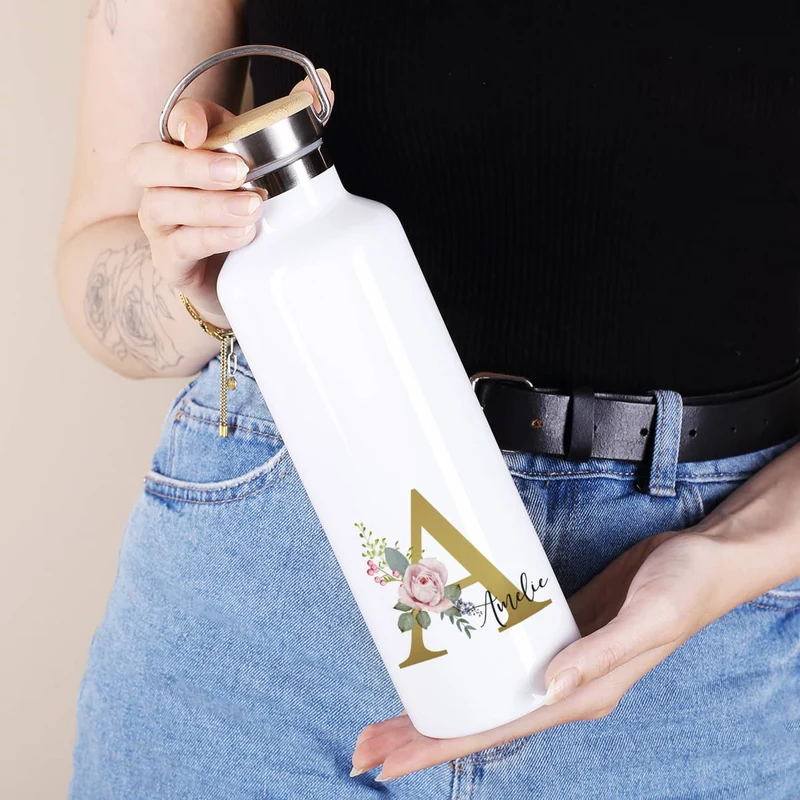 Thermosflasche mit Rosen-Monogramm, Name und Initiale bedruckt