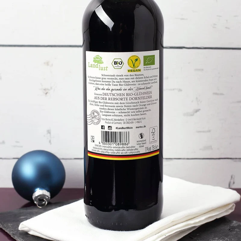 Glühwein mit Schneeflocken Gravur und Ihrem Wunschnamen