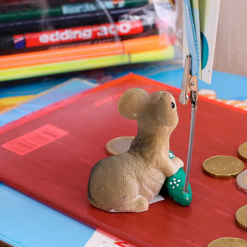 sitzende Maus mit Schultüte und Geldclip *grün*