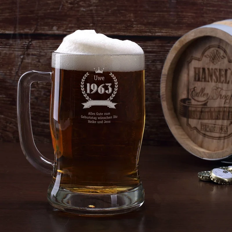 Bierseidel zum Geburtstag mit Name, Jahreszahl und Glückwunschtext