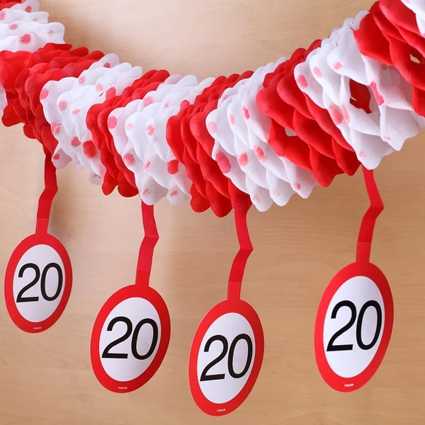 Papiergirlande Verkehrsschild 20