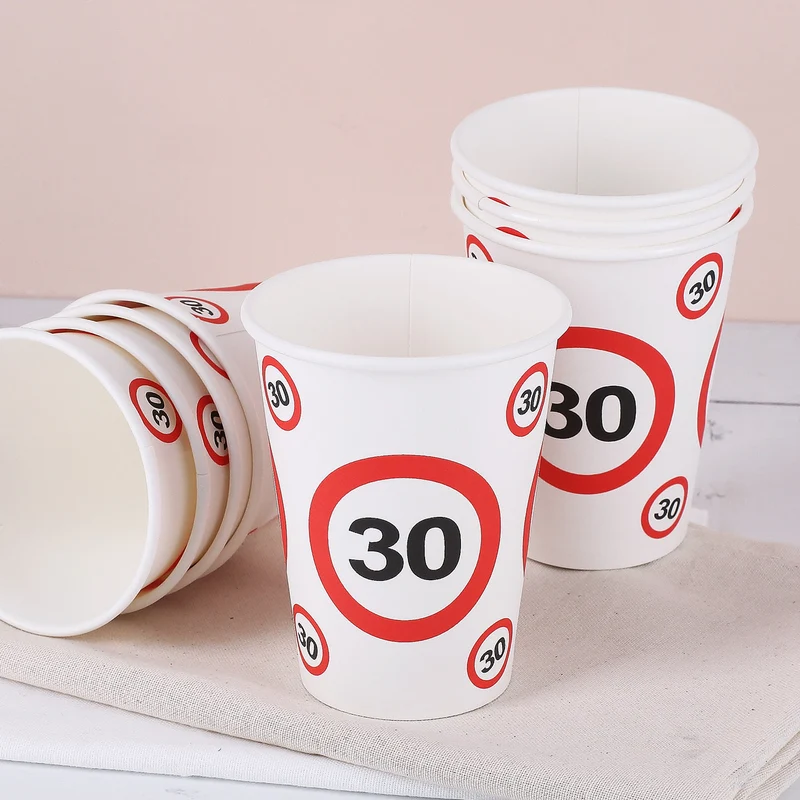 8 große Pappbecher - Verkehrsschild 30
