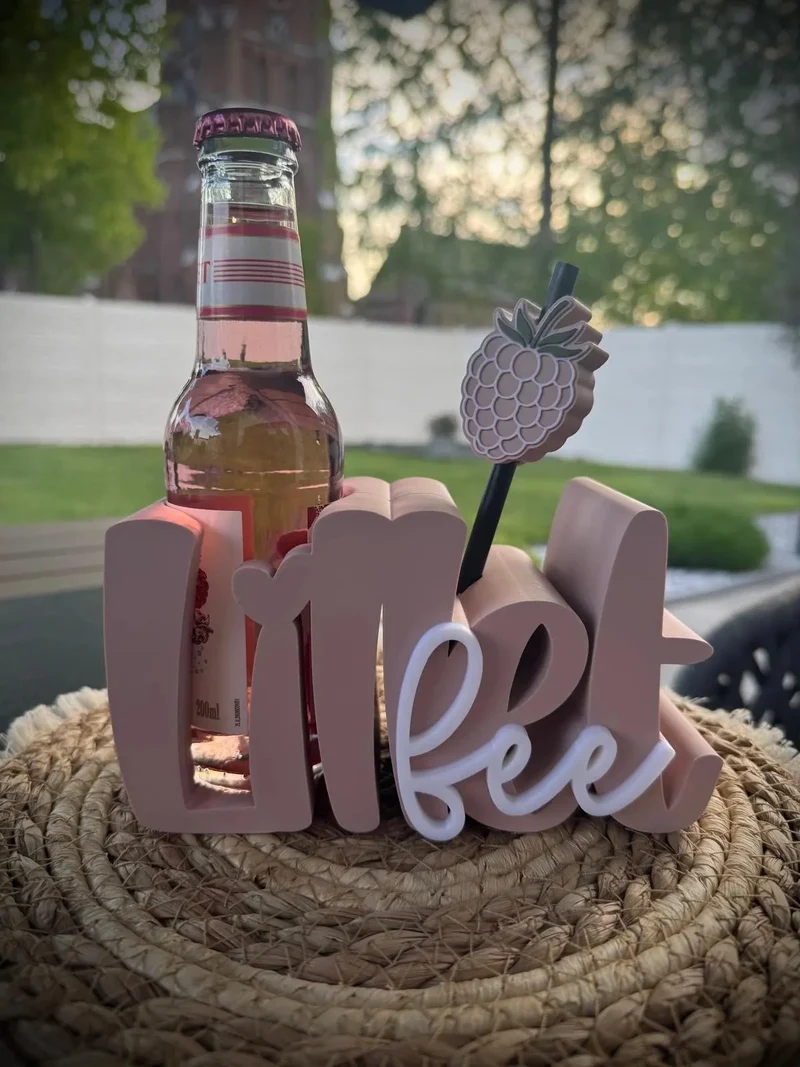 Wildberry Flaschenhalter Set – Geschenk für Frauen – 3D Druck Deko mit Strohhalm und Strohalmtopper – Geburtstag, Mädelsabend